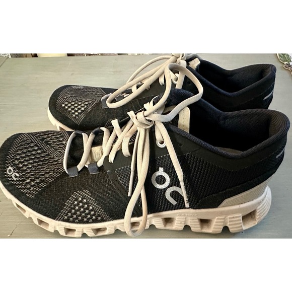 On Cloud X Swiss Engineering Black Running Shoes Women's Size W5.5 - Picture 1 of 6